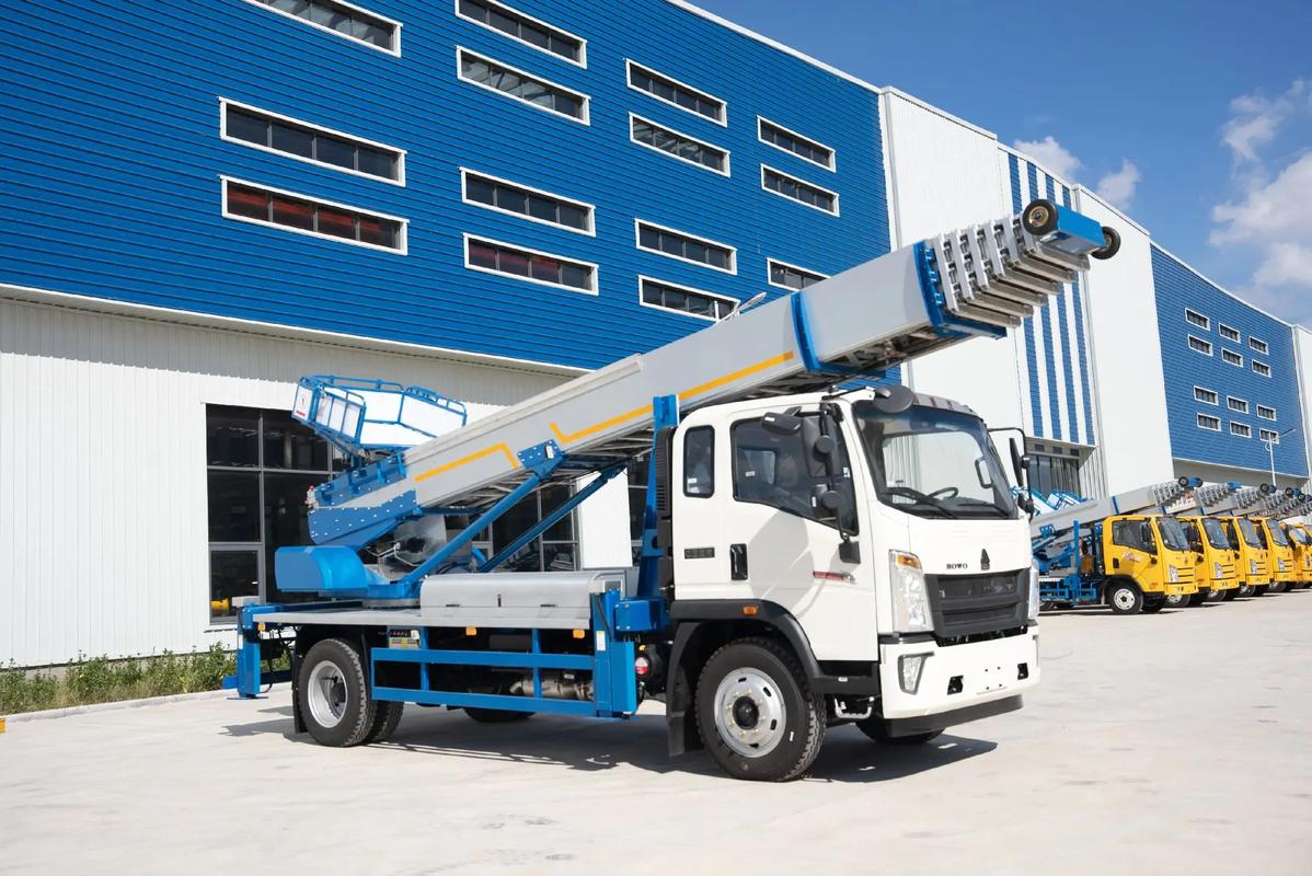 温州龙湾出租云梯车高空作业车 建筑垃圾搬运